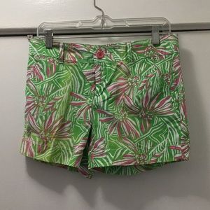 Lilly Pulitzer Callahan shorts size 2